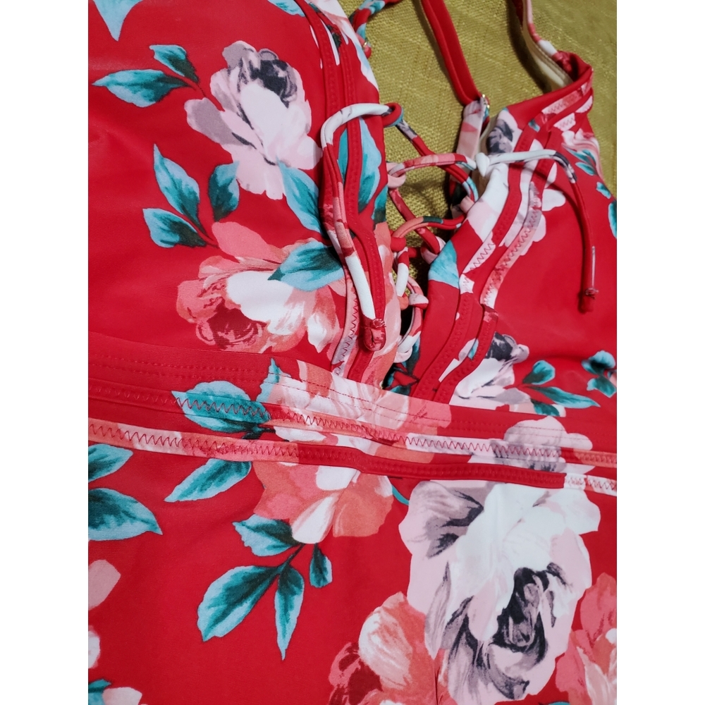 One-Piece Swimsuit, Size Small, Kona Sol - Picture 4 of 8